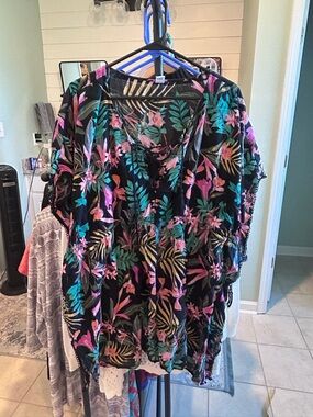 Old Navy Black Floral Tie-Front Kimono